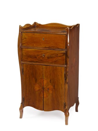 MOBILETTO, VENETO, FINE SECOLO XVIIIin noce con intarsio, due cassetti e due...