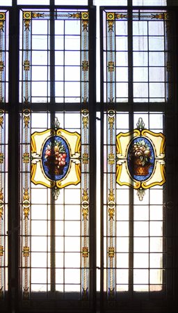 COPPIA DI VETRATE COLORATE RILEGATE IN PIOMBO fine XIX/inizio del XX secolo...