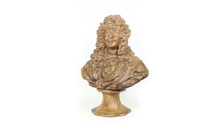 SCUOLA TOSCANA DEL XVIII SECOLO Gentiluomo busto in terracotta patinata, la...