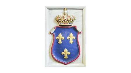 GRANDE STEMMA BORBONICO AD ALTORILIEVO IN TERRACOTTA SMALTATA Manifattura...