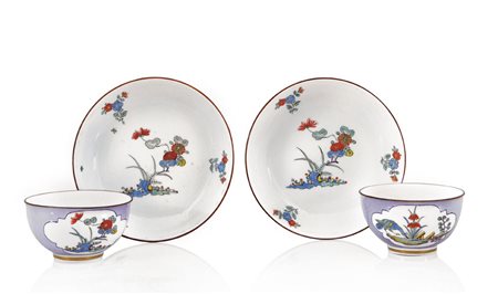 MEISSEN COPPIA DI TAZZE CON PIATTO IN PORCELLANA, MEISSEN, 1740 CA., decoro...