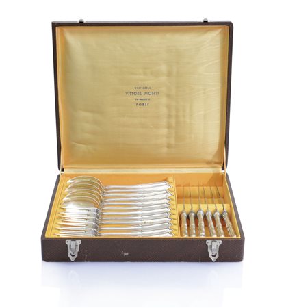 ARGENTI RECENTI SERVIZIO DI POSATE IN ARGENTO, XX SECOLO, composto da sei...