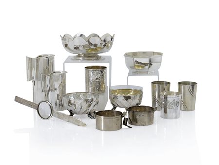 ARGENTI RECENTI LOTTO DI DIVERSI OGGETTI IN ARGENTO, XX SECOLO, composto da...