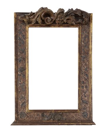 CORNICE CORNICE IN STILE ANTICO, XX SECOLO, dipinta e dorata con fregi a...