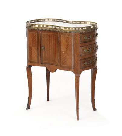 MOBILE DEL XIX SECOLO MOBILETTO A ROGNON IN STILE LUIGI XVI, FINE XIX SECOLO,...