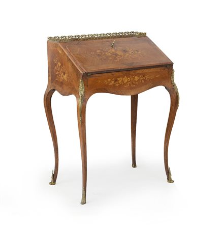 MOBILE DEL XIX SECOLO RIBALTINA NAPOLEONE III INTARSIATA, FINE XIX SECOLO,...