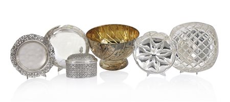 ARGENTI RECENTI TRE CENTROTAVOLA DIVERSI E UNA SCATOLA CON COPERCHIO IN...