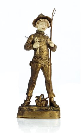 SCULTORE DEL XIX SECOLO Giovane pescatoreBronzo dorato e avorio, alt. cm 20...