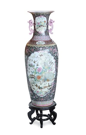 ARTE ORIENTALE GRANDE VASO IN PORCELLANA, CINA, XX SECOLO, decoro a smalti...