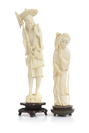 AVORIO DUE SCULTURE IN AVORIO, CINA, INIZIO XX SECOLO, raffiguranti un...