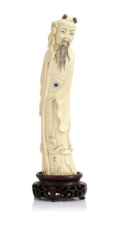 AVORIO SCULTURA IN AVORIO, CINA, INIZIO XX SECOLO, raffigurante santone con...
