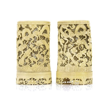 AVORIO COPPIA DI VASI IN AVORIO TRAFORATO, CINA, XX SECOLO, intagli a draghi...