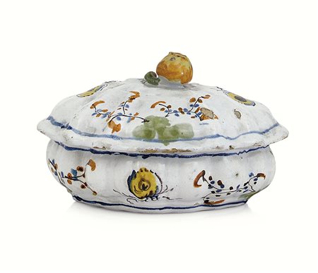 SAVONA SCATOLA CON COPERCHIO IN MAIOLICA, SAVONA, XVIII SECOLO, cimatura a...