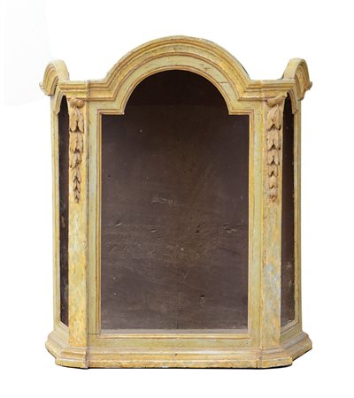 MOBILE DEL XVIII SECOLO PICCOLA TECA SAGOMATA IN LEGNO DIPINTO, XVIII SECOLO,...