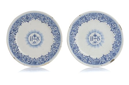 TORINO COPPIA DI GRANDI PIATTI IN MAIOLICA, TORINO, G.ROSSETTI, 1740 CA.,...