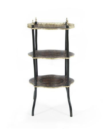 MOBILE DEL XIX SECOLO MOBILETTO INTARSIATO, XIX SECOLO, a tre ripiani, decoro...