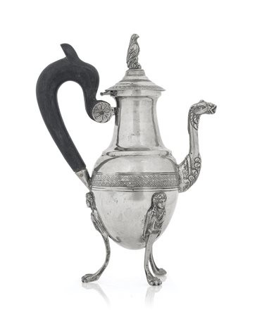 ARGENTI D'EPOCA CAFFETTIERA IN ARGENTO, NAPOLI, XIX SECOLO, tripode con...