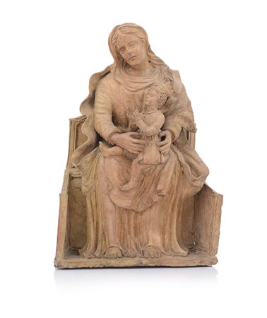 SCULTORE DEL XVIII SECOLO Madonna con BambinoTerracotta patinata, alt. cm 59;...