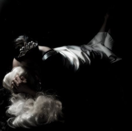 KATIA ALBINI Regina delle nevi, 2010 Stampa fotografica su carta cm 40x40