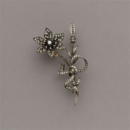 Spilla smontabile utilizzabile anche in tiara o tra i capelli, in oro rosa e...