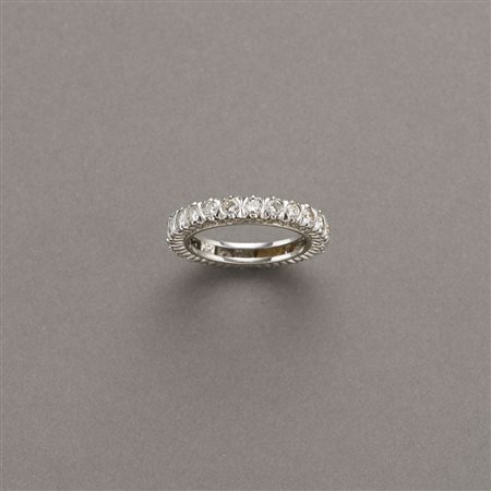 Fedina "eternity" in oro bianco con diamanti rotondi taglio a brillante,...
