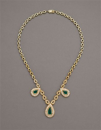 Collier in oro giallo a guisa di gocce, alcune delle quali con incastonati...