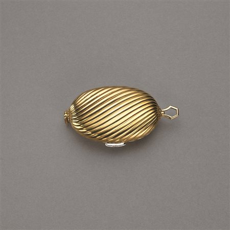 Portapillole in oro giallo con chiusura in oro bianco e diamanti taglio...