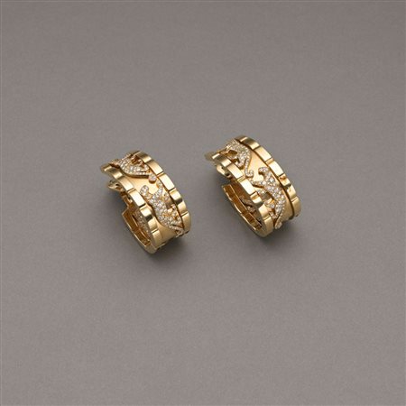 Orecchini ovali perno e clips a fascia d'oro giallo, con pantere lavorate a...