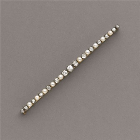 Spilla dei primi inizio '900 con diamanti e perle degradé in oro rosa e...
