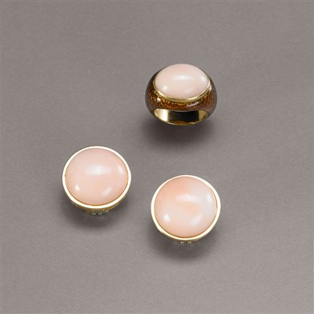 Demi-parure in oro giallo: anello da "mignolo" con smalto brown guillochè e...