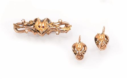 DEMI PARURE IN ORO A BASSO TITOLO, MICROPERLE E RUBINI COMPOSTA DI PAIO DI...