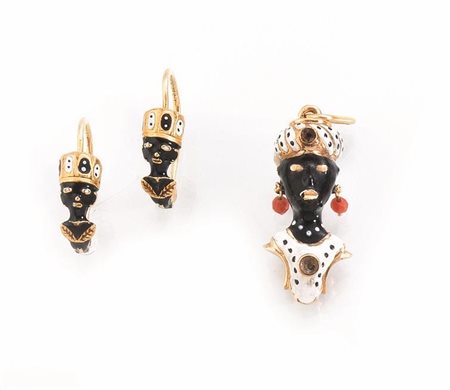 DEMI PARURE IN ORO GIALLO, ORO A BASSO TITOLO, PIETRE DI COLORE E SMALTI...