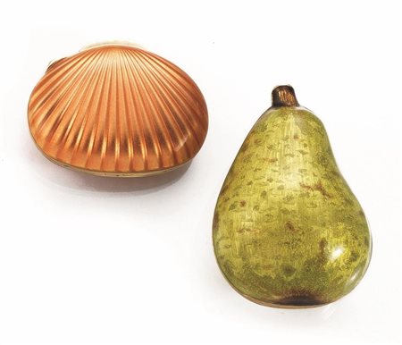 DUE SCATOLINE IN ORO GIALLO E SMALTIrispettivamente modellate come una pera...