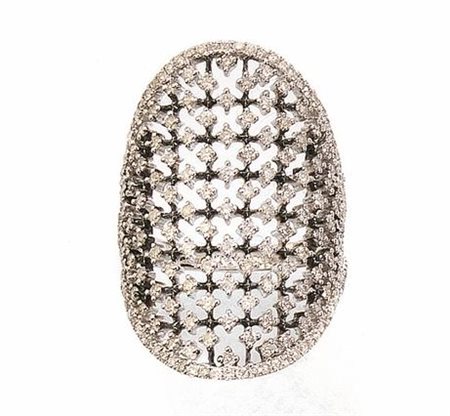 ANELLO IN ORO BIANCO, ORO BRUNITO E DIAMANTIdisegnato a scudo ovale traforato...