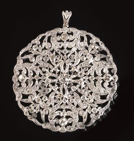 SPILLA PENDENTE IN ORO BIANCO E DIAMANTIdi forma circolare con montatura...