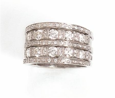 ANELLO, DAMIANI, IN ORO BIANCO E DIAMANTIa cinque linee di brillanti per 1.50...