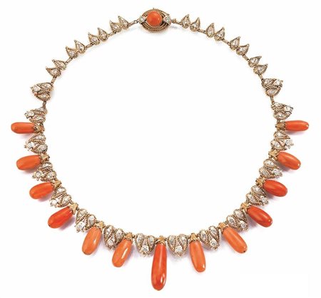 COLLANA IN ORO GIALLO, ORO BIANCO, CORALLO E DIAMANTIrealizzata a piccole...