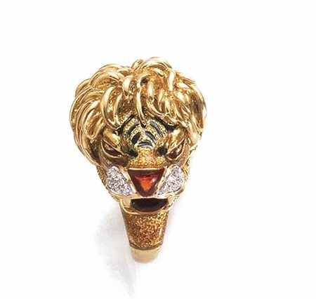 ANELLO IN ORO GIALLO, DIAMANTI E SMALTImodellato coma un leone decorato in...