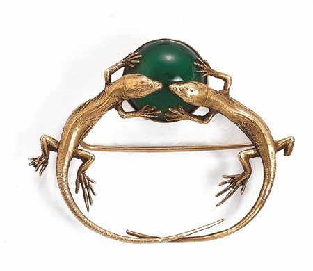 SPILLA IN ORO GIALLO E CALCEDONIOmodellata come due lucertole unite da un...