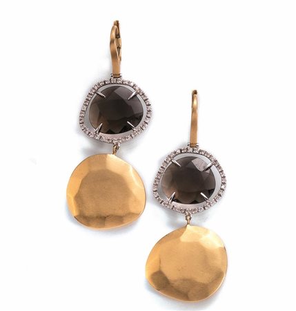 PAIO DI ORECCHINI PENDENTI E ANELLO IN ORO GIALLO, QUARZO FUME' E...