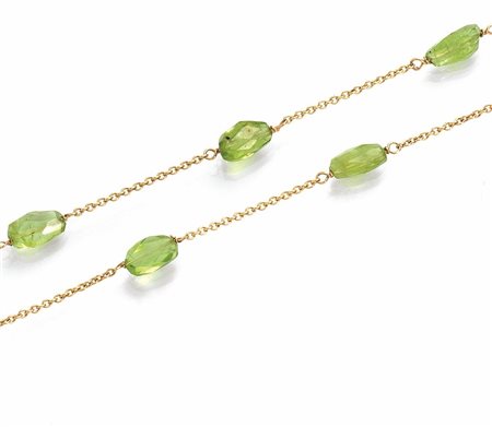 COLLANA IN ORO GIALLO E PERIDOTIrealizzata con maglia sottile intercalata da...