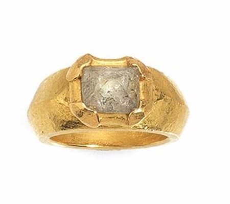 ANELLO IN ORO GIALLO 22 K E DIAMANTE realizzato a fascia alta bombata con al...
