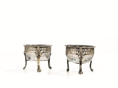 COPPIA DI SALIERE, GENOVA, 1823in argento, coppetta in argento con bordo...