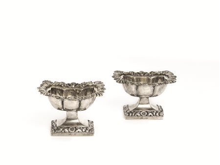 COPPIA DI SALIERE, NAPOLI, SECOLO XIXdi forma rettangolare in argento con...