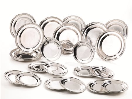 DODICI PIATTINI DA PANE E DODICI PIATTINI DA FRUTTA, BULGARI, 1973in argento...