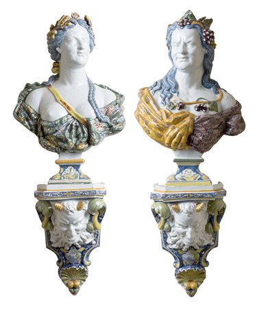 Manifattura italiana sec. XX Coppia di busti allegorici in terraglia...