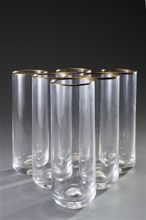 Lotto composto da otto flûtes in vetro incolore e sei bicchieri da cocktail...