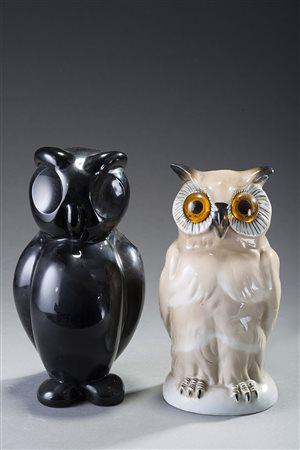 Lotto composto da una piccola abatjour in porcellana ed una scultura in vetro...