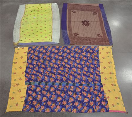 Lotto composto da tre kilt inglesi in cotone trapuntato, misure e colori...