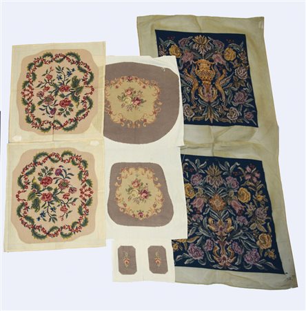 Lotto composto da due coppie di rivestimenti da cuscino ed una seduta...